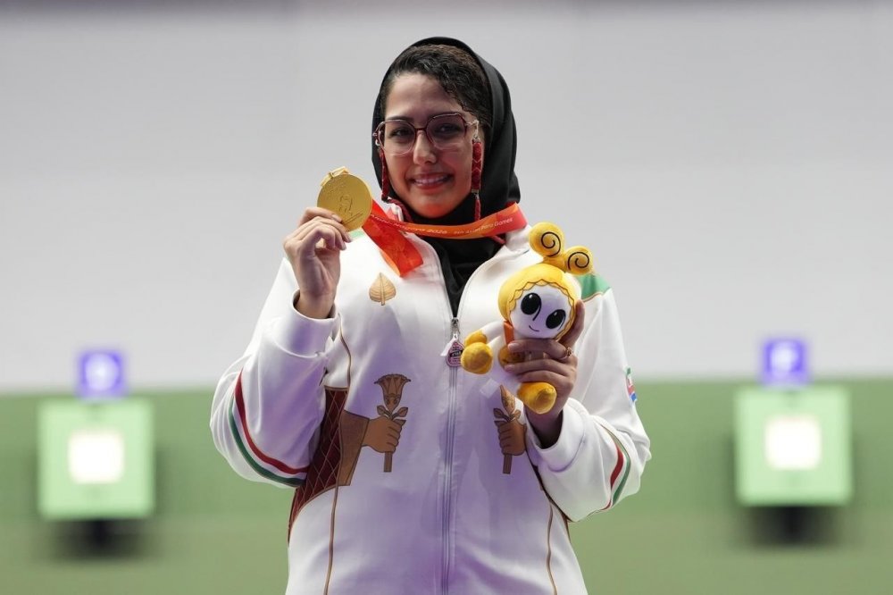 فائزه احمدی