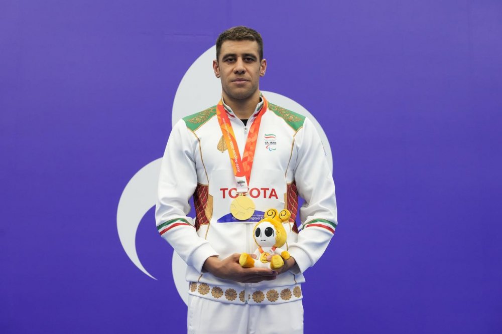 سینا ضیغمینژاد